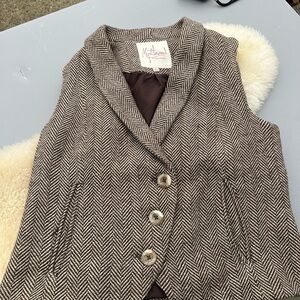 Women's Herringbone Vest - Brown